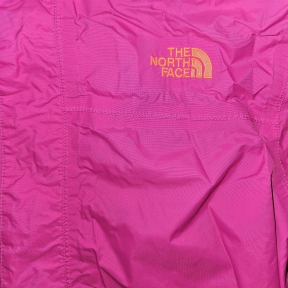 Girls Northface Hot Pink Jacket - Picture 2 of 5